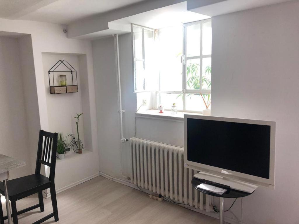 Bescheidene Untergeschoss Wohnung In Guter Lage. Köln Eksteriør bilde
